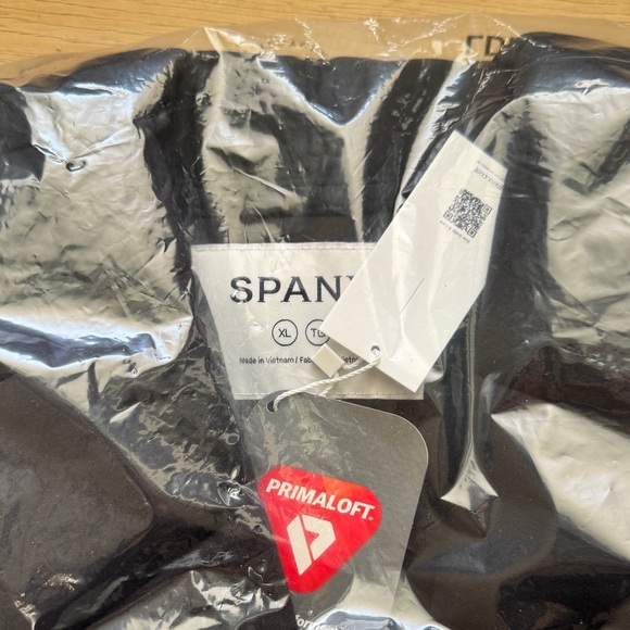 Spanx Black Puffer Sleeveless Belted Vest - Puffssenentals - Size: XL - NWT - Picture 4 of 6